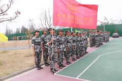 北京全封闭军事化管理学校贵不贵？