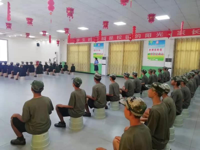 热烈欢迎汉川市人民检察院领导莅临我校开展法制教育活动