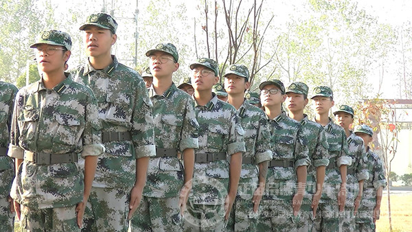 跟青春期孩子吃饭别谈问题