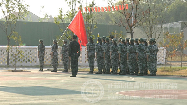 叛逆孩子学校:面对青少年叛逆期,你的耐心有多少?