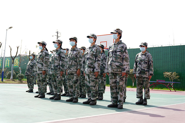 疫情期间女生班军训课程
