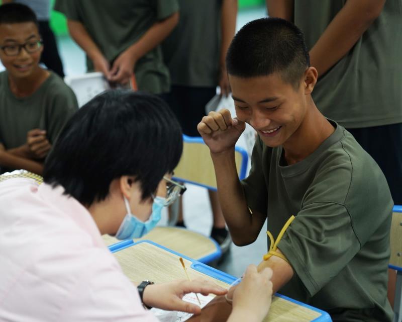 学校定期安排学生体检