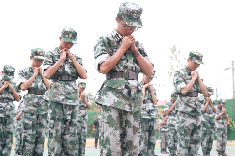 感恩励志教育特色课程