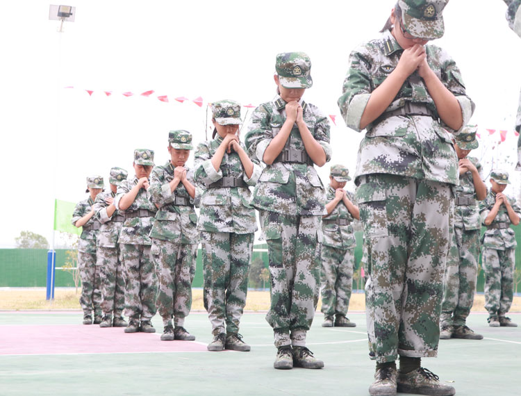 感恩励志教育特色课程