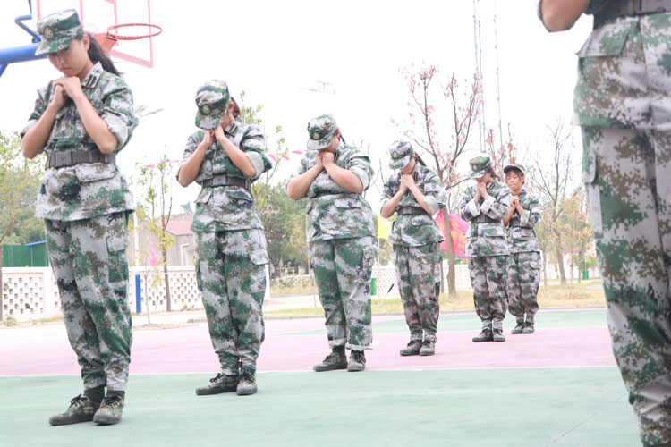 感恩励志教育特色课程