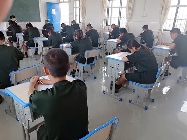 启德叛逆孩子学校文化水平测试