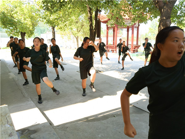 启德叛逆孩子学校开设军体拳训练课程