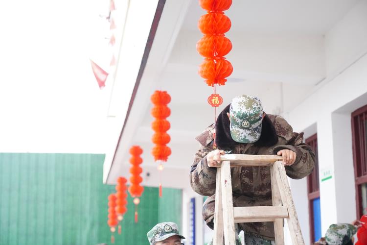 正苗启德青少年特训学校祝大家2020新年快乐!