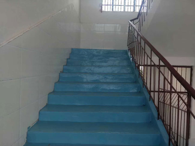 启德青少年特训学校湖北校区规划建设中 尽请期待(图2) 湖北正苗启德青少年特训学校教学楼楼梯