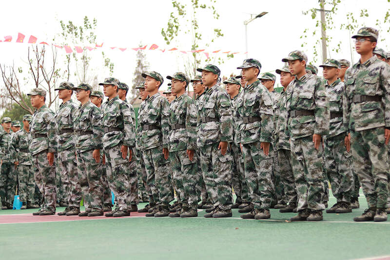 天津全封闭军事化管理学校怎么管理孩子？