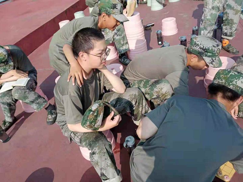 家长应该怎么与叛逆期的孩子相处?(图2) 家长应该怎么与叛逆期的孩子相处?(图2)