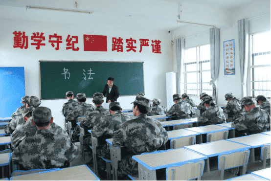 青少年叛逆全封闭学校解析父亲是孩子不可缺席的位置(图2)