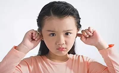 高一孩子的叛逆心理如何处理？小孩的父母要怎么做？(图1)